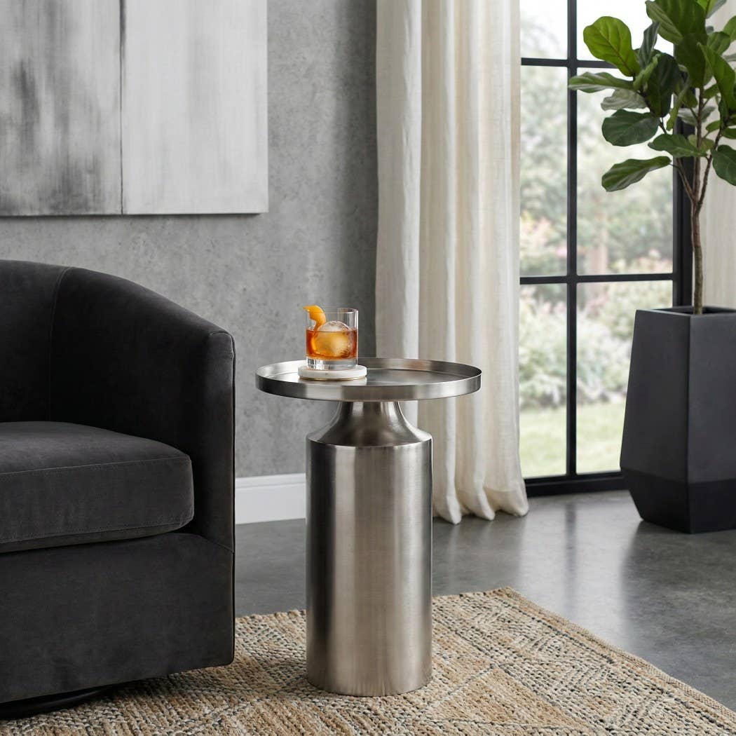 Side Table - Silver Iron Minimalist Circle, 19 in.